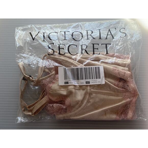 Victoria's Secret Balconette Bra - Picture 13 of 13